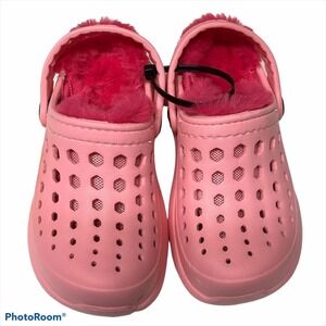 Joybees Girl’s Pink Fur Lined Clogs NWT 8 / 9